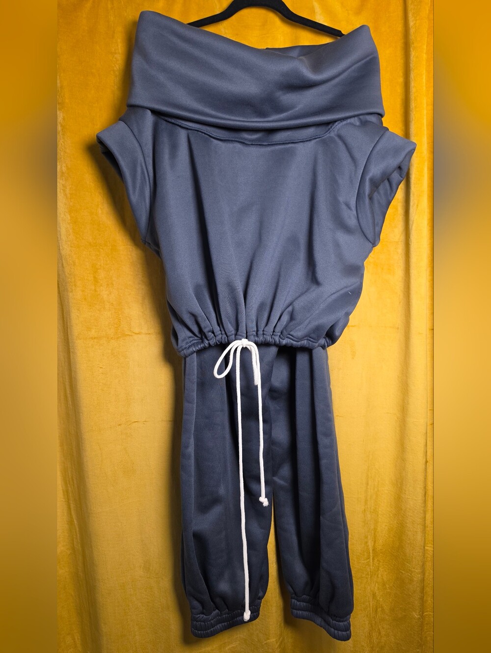 Women's Grey Sweatsuit Set with Drawstring Waist